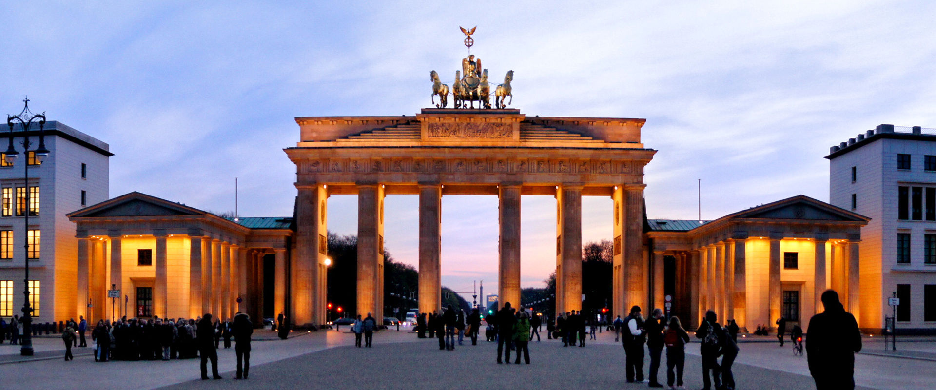 [4x BONUS BUNDLE] 477 Family Offices in Germany, Austria, Switzerland and Liechtenstein